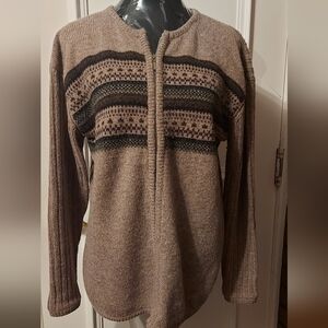 Cozy Knit Sweater Zip-Up Cardigan with Nordic-inspired Striped Pattern